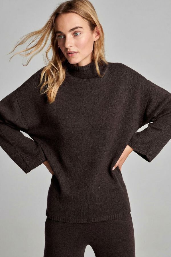 Organic cashmere sweater with stand collar