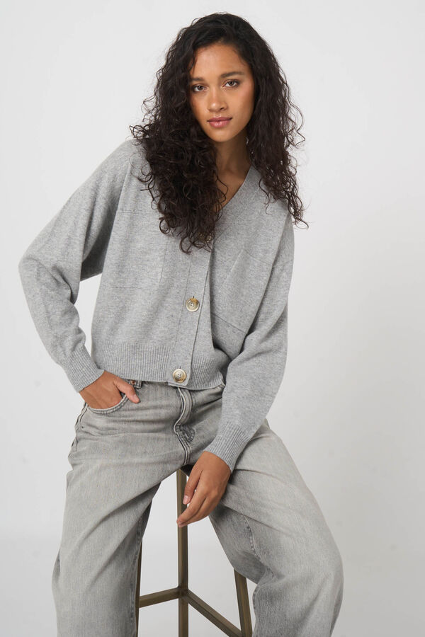 Seamless v-neck cardigan in organic cashmere