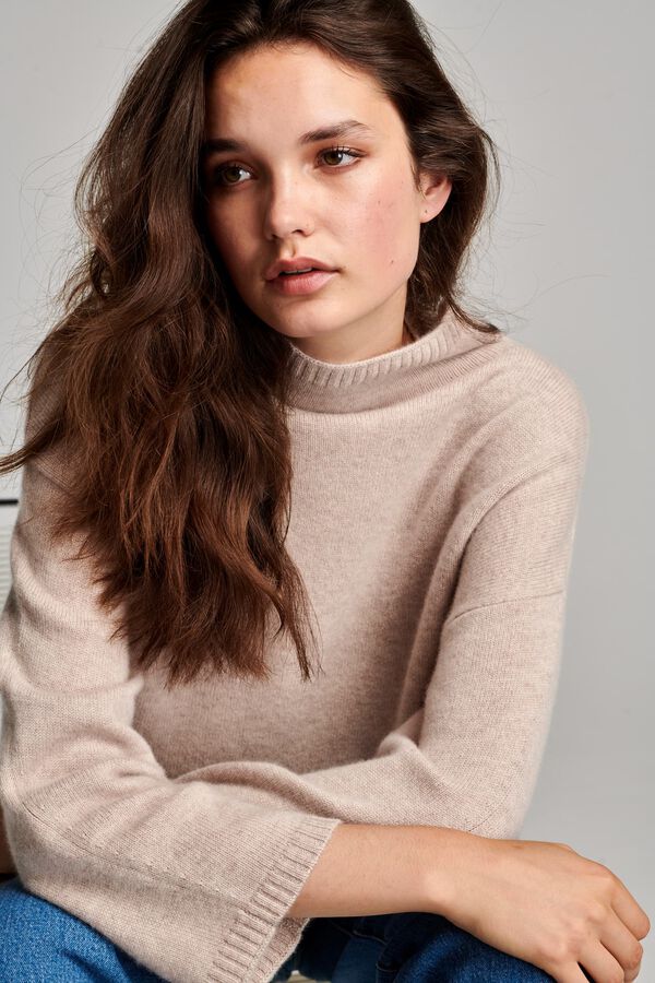Organic cashmere sweater with stand collar