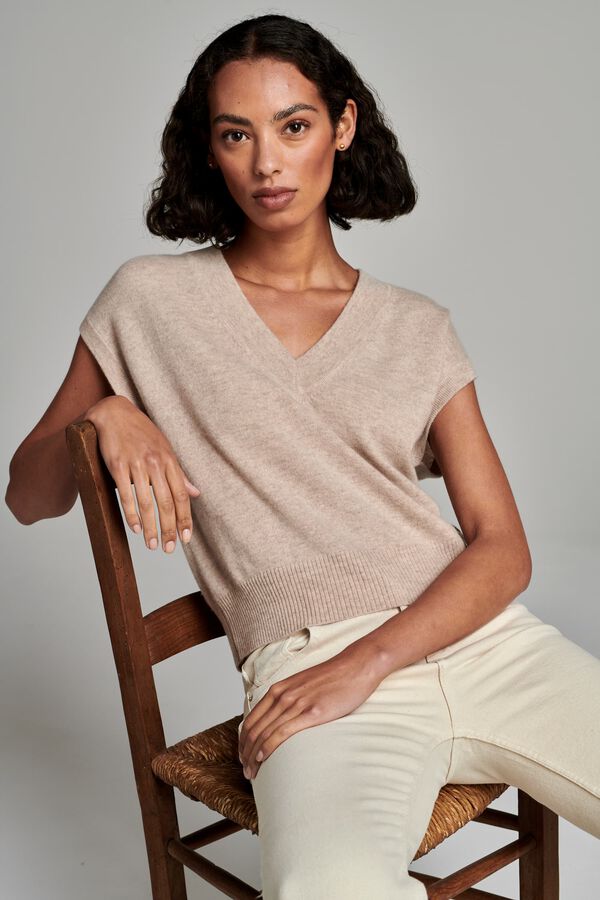 Cashmere knit top with deep V-neck