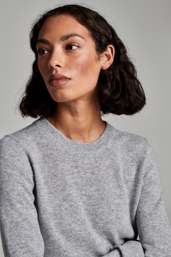 Casual round neck cashmere sweater