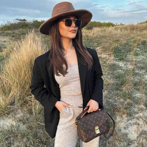 Fine knit cropped cashmere top