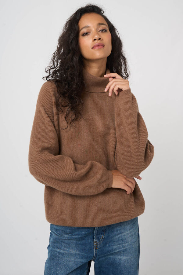 Oversized rib knit turtleneck sweater