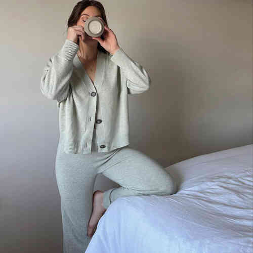 Loose fit cropped cashmere V-neck Cardigan