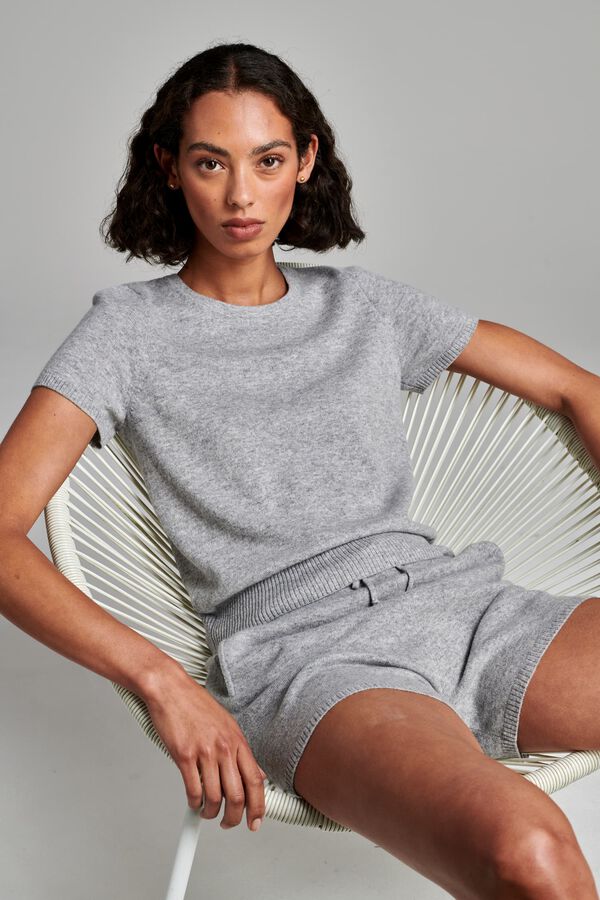 Organic cashmere fine knit short sleeve sweater
