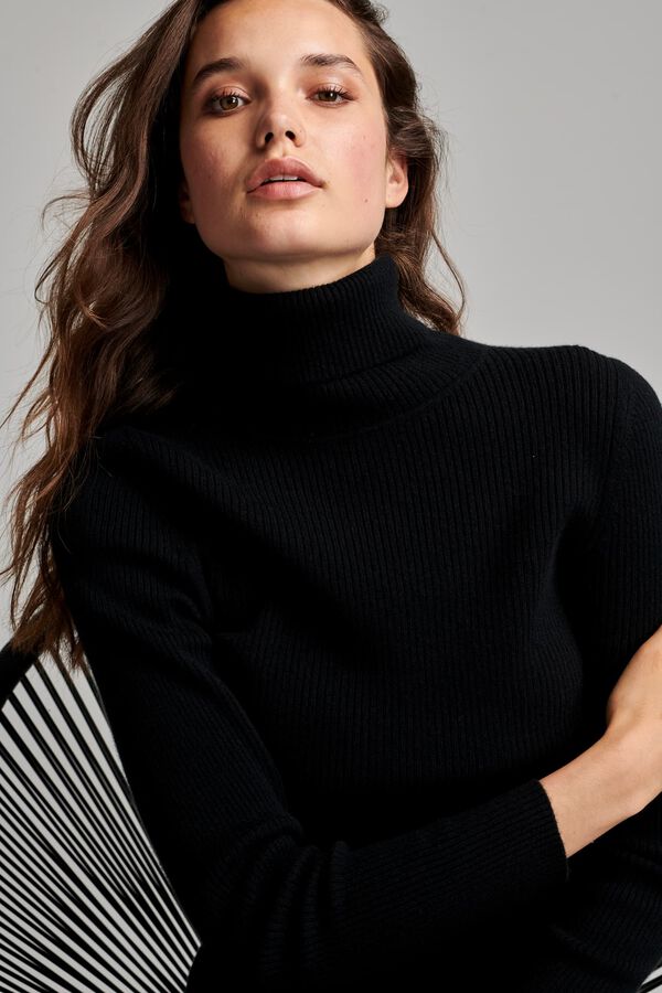 Pull &agrave; col roul&eacute; en cachemire biologique