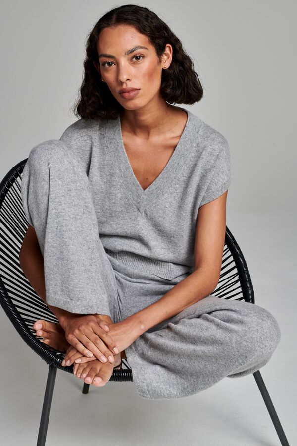 Cashmere knit top with deep V-neck