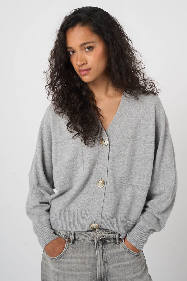 Seamless v-neck cardigan in organic cashmere