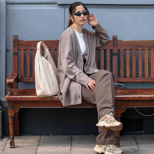 Buttoned loose fit cashmere cardigan