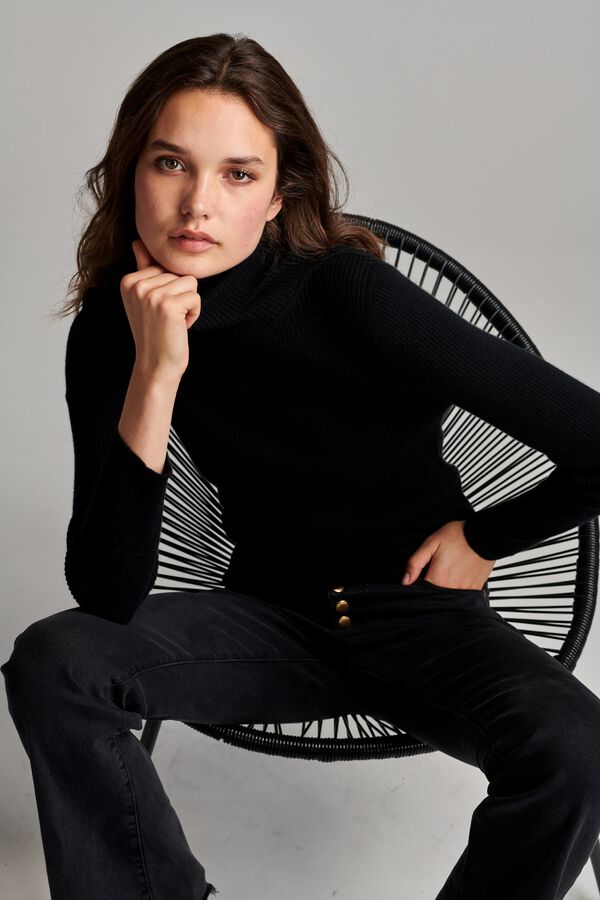 Pull &agrave; col roul&eacute; en cachemire biologique